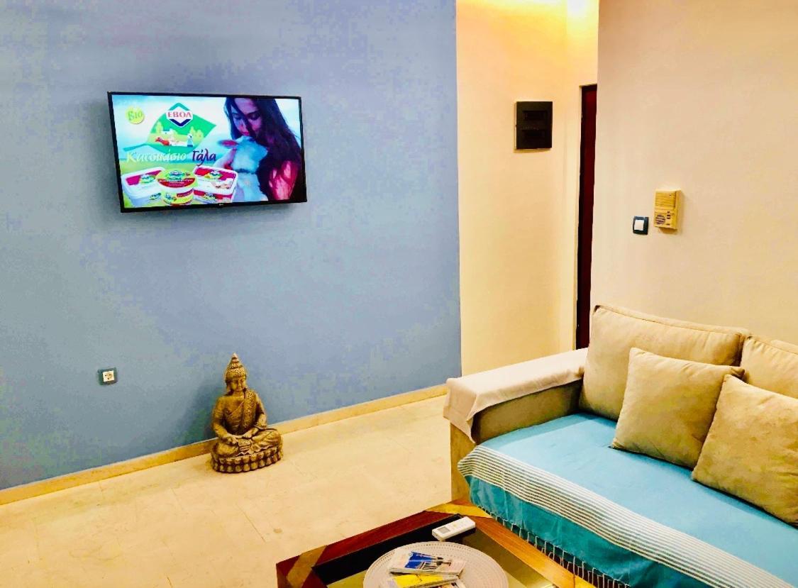 Apartment Blue Grand Di Giorgio 10 Mins From The Port. Piraeus