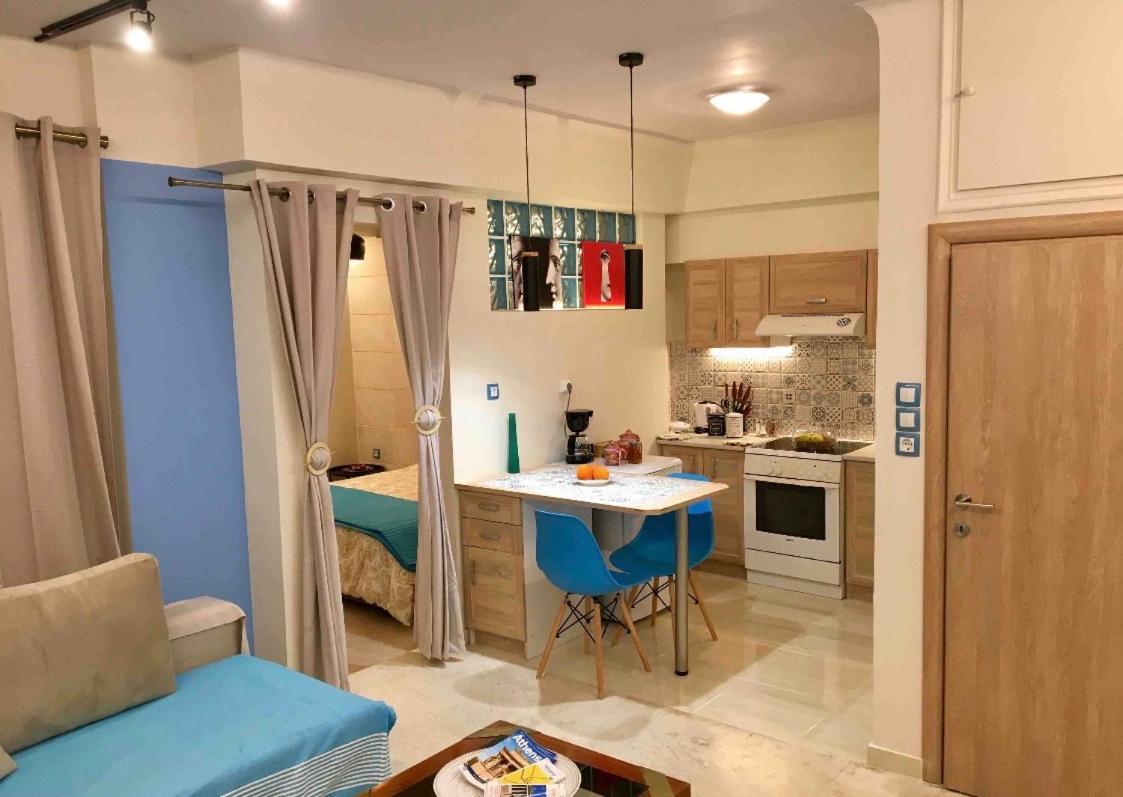 Blue Grand Di Giorgio 10 Mins From The Port. Apartment